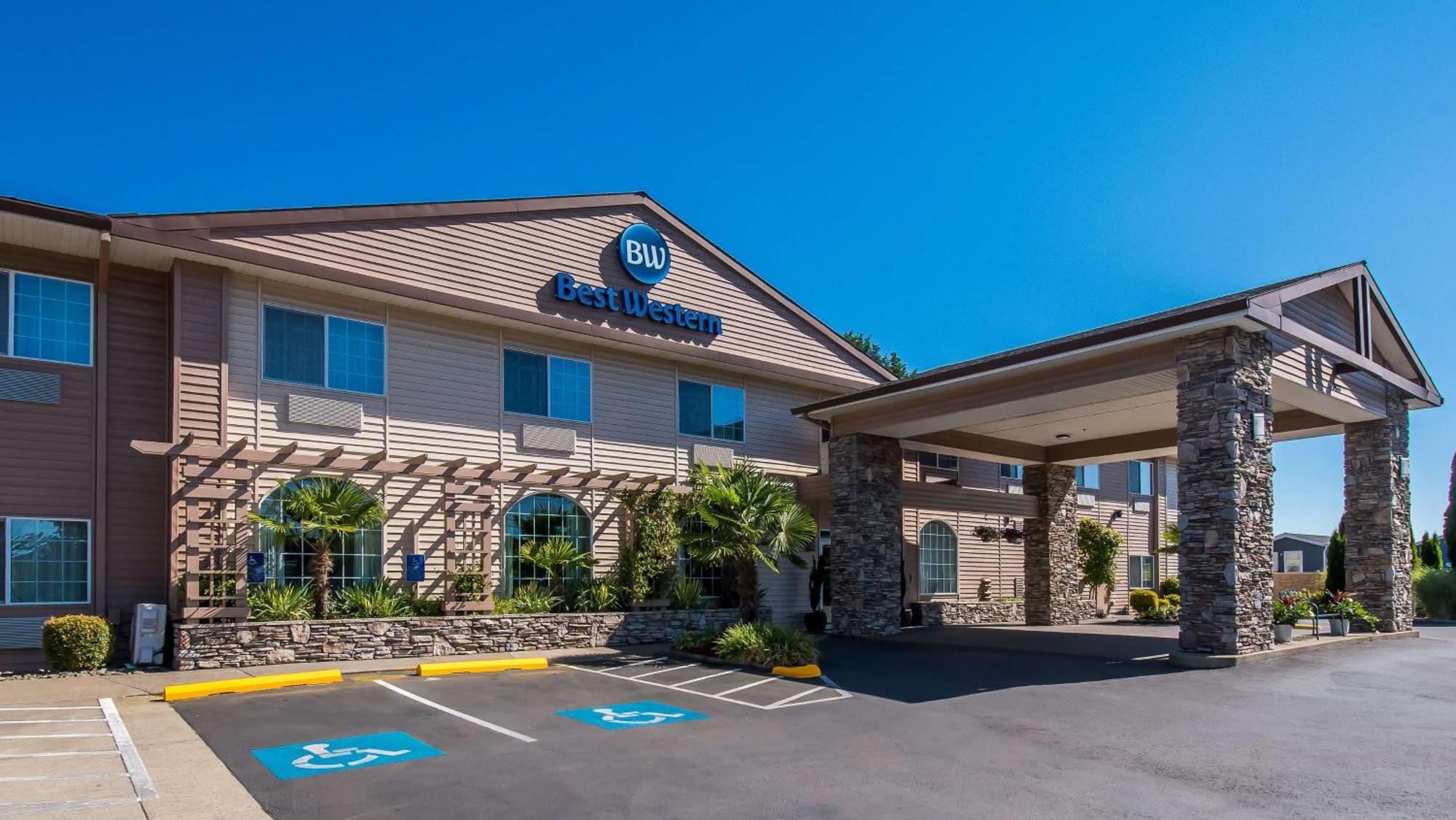 Best Western University Inn And Suites Forest Grove Exterior photo